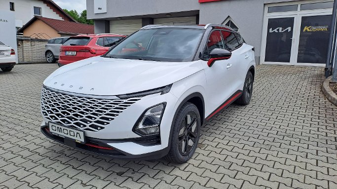 OMODA 5 - bílá - 667 000 Kč
